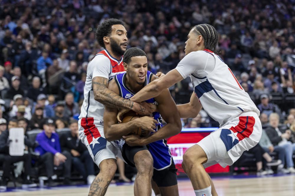 专项训练！基米希使用了带靶子的新球网，以提高角球准度.